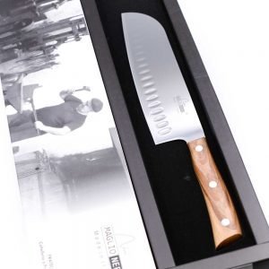 Maglio Nero Iside Santoku Alveolato Ulivo 19 cm