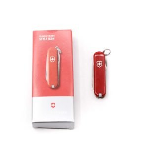 Victorinox Classic SD Rosso- coltellipersonalizzati.com