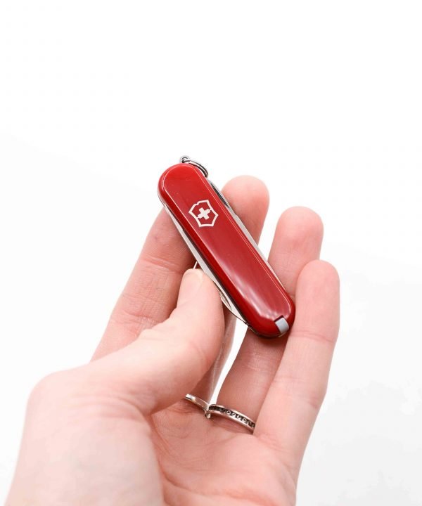 Victorinox Classic SD Rosso- coltellipersonalizzati.com